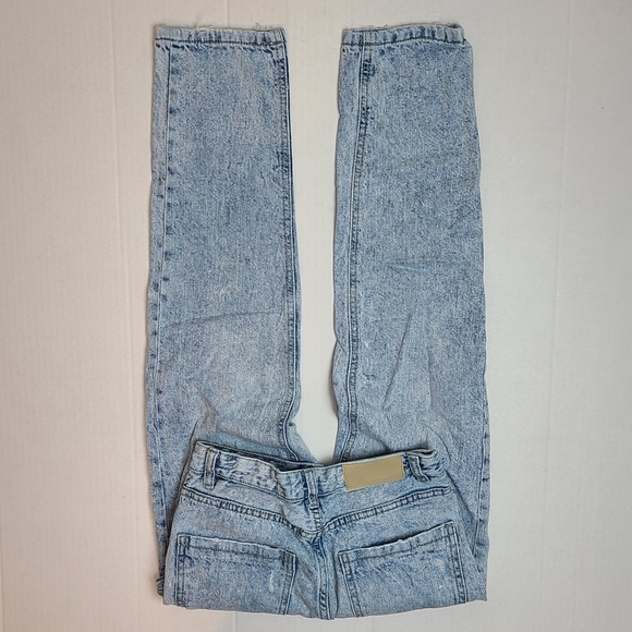 ASOS STRADIVARIUS Ripped Mom Jeans - Picture 11 of 15